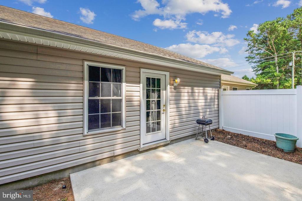 102 Hunter's Way in Salisbury, MD - Building Photo