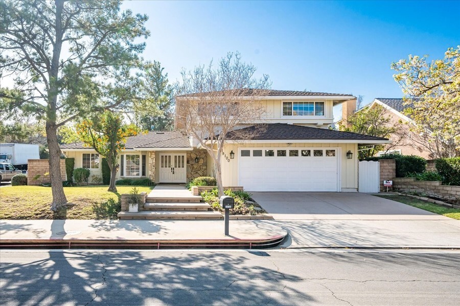 19100 Castlebay Ln in Los Angeles, CA - Building Photo