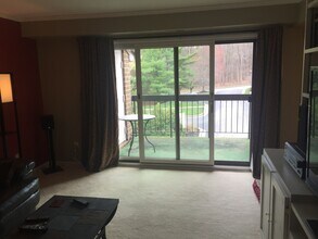 10 Glenamoy Rd, Unit 10 Glenamoy in Lutherville Timonium, MD - Building Photo - Building Photo