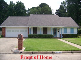 5702 Larry Dr in Texarkana, TX - Building Photo