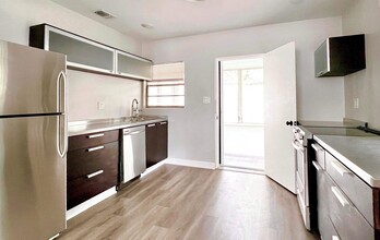 1169 Grove St in Clearwater, FL - Building Photo - Building Photo