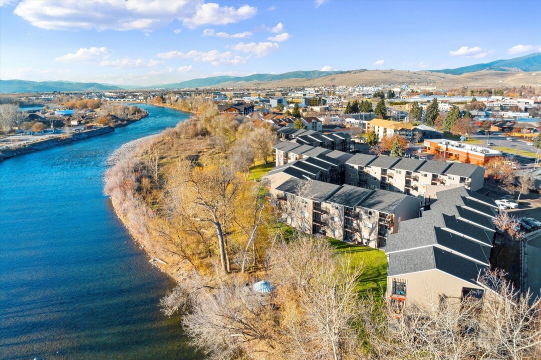 Riverbend Apartments in Missoula, MT - Foto de edificio