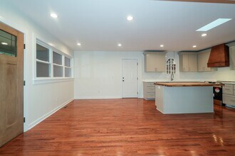 440 S May St in Southern Pines, NC - Building Photo - Building Photo