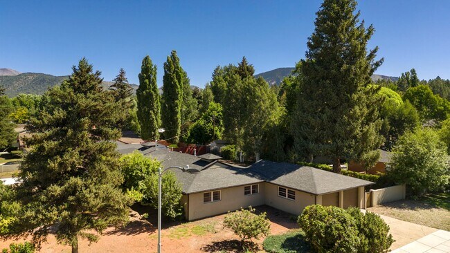 1202 N Navajo Dr in Flagstaff, AZ - Building Photo - Building Photo