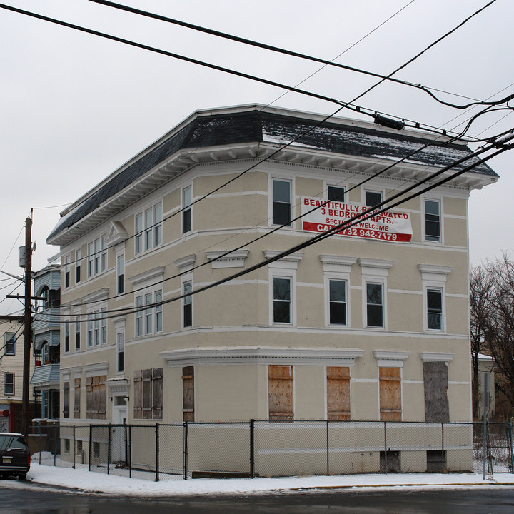 336 17th Ave in Irvington, NJ - Building Photo