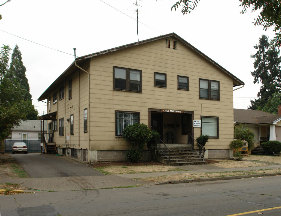 Carol Apartments in Salem, OR - Foto de edificio