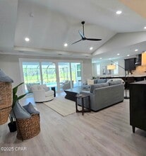 8832 Cool Water Wy in Rosemary Beach, FL - Foto de edificio - Building Photo