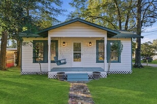 20 Martha Ave in Hattiesburg, MS - Building Photo