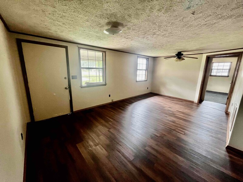576 Halbert Heights Rd in Brookhaven, MS - Building Photo