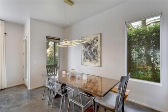 804 W Johanna St in Austin, TX - Building Photo - Building Photo