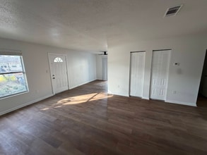 6226 SW 10th Pl, Unit Unit B in Gainesville, FL - Building Photo - Building Photo