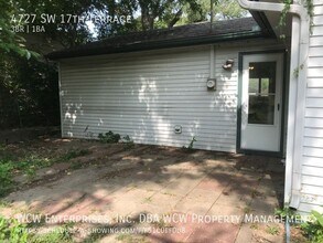 4727 SW 17th Terrace in Topeka, KS - Building Photo - Building Photo