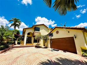 1832 Monte Carlo Way in Coral Springs, FL - Building Photo - Building Photo