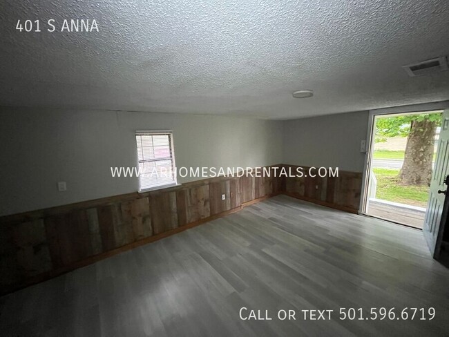 401 S Anna St in Stuttgart, AR - Building Photo - Building Photo