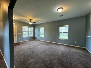5009 Lawndale St in La Marque, TX - Foto de edificio - Building Photo