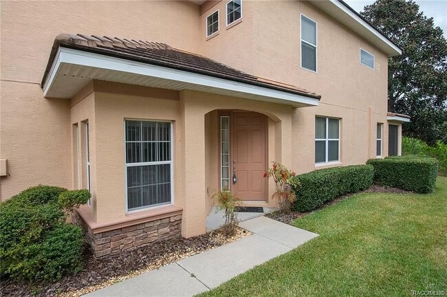 1602 W Spring Meadow Loop in Lecanto, FL - Building Photo - Building Photo