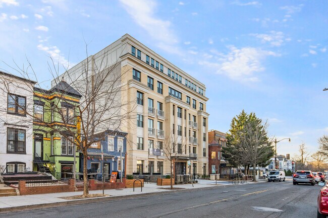 Calloway in Washington, DC - Foto de edificio - Building Photo