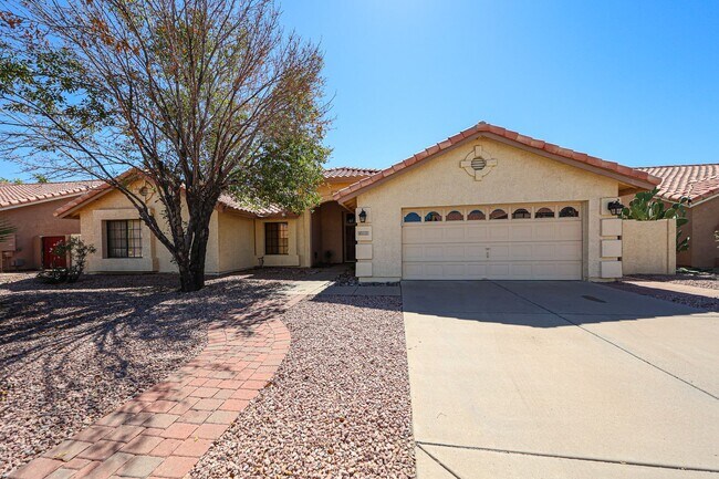property at 813 E Courtney Ln