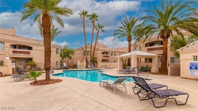 7400 W Flamingo Rd in Las Vegas, NV - Building Photo - Building Photo