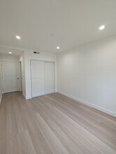 380 92nd St, Unit 380A in Daly City, CA - Foto de edificio - Building Photo