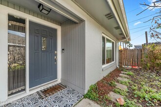 255 Ocean View Ln in Indialantic, FL - Building Photo - Building Photo