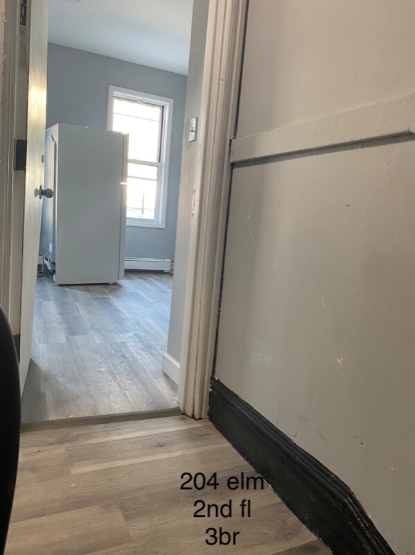 204 Elm St-Unit -2nd floor in Yonkers, NY - Building Photo - Building Photo