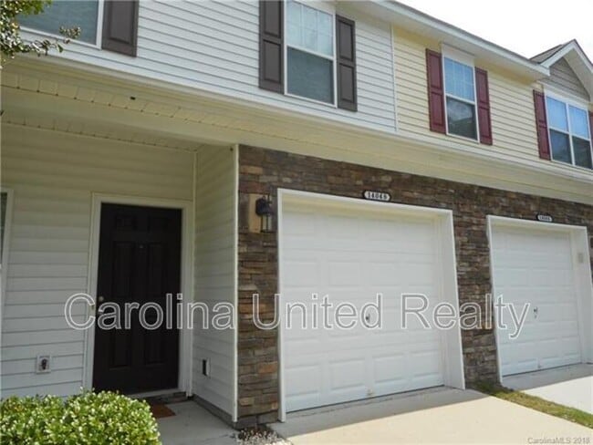14048 Singleleaf Lane in Charlotte, NC - Building Photo - Building Photo