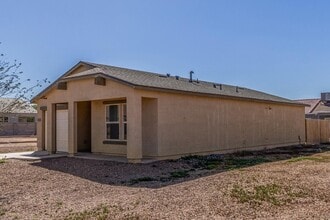 14514 S Vera Cruz Rd in Arizona City, AZ - Building Photo - Building Photo