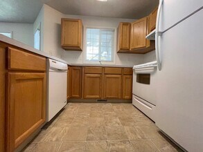 2238 S Stephen Ave, Unit 201 in Boise, ID - Foto de edificio - Building Photo