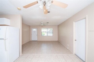 27270 Warner Ave in Brooksville, FL - Foto de edificio - Building Photo