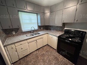 1514 Park Ln in Augusta, KS - Building Photo - Building Photo