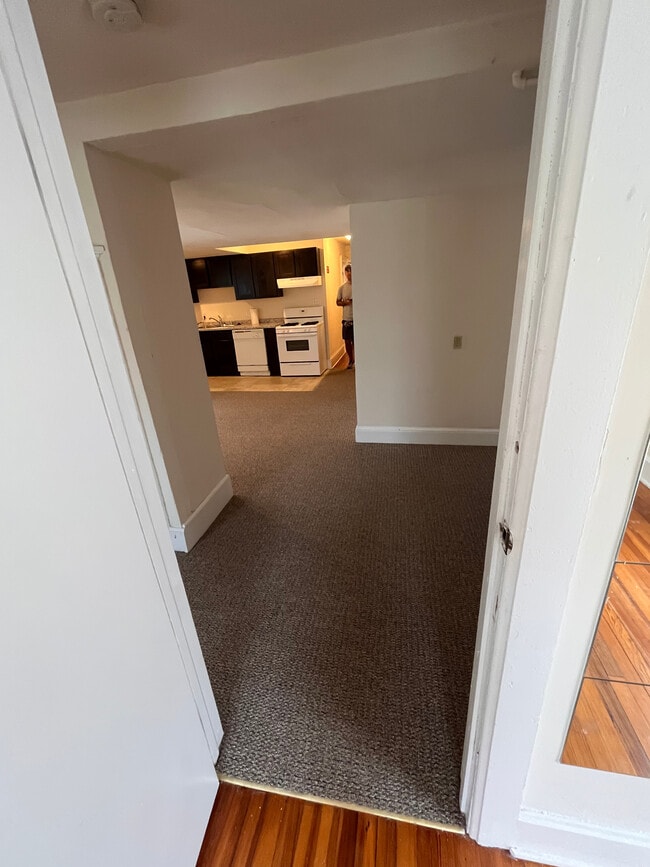 129 E Gorham St, Unit 4 in Madison, WI - Foto de edificio - Building Photo