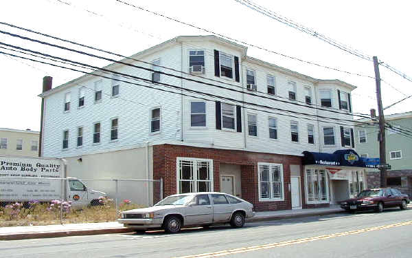 1108-1112 Washington St in Norwood, MA - Foto de edificio