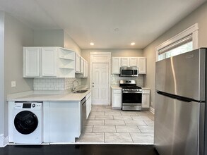 4301 W Wrightwood Ave, Unit G07C in Chicago, IL - Building Photo - Building Photo