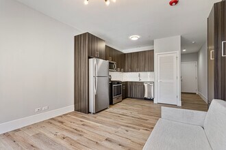 1531 W Howard St in Chicago, IL - Building Photo - Building Photo