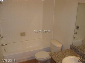 6500 W Lake Mead Blvd in Las Vegas, NV - Building Photo - Building Photo