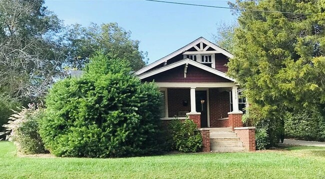 1339 5th St NE in Hickory, NC - Building Photo - Building Photo