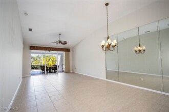 23234 Coconut Shores Dr in Bonita Springs, FL - Foto de edificio - Building Photo