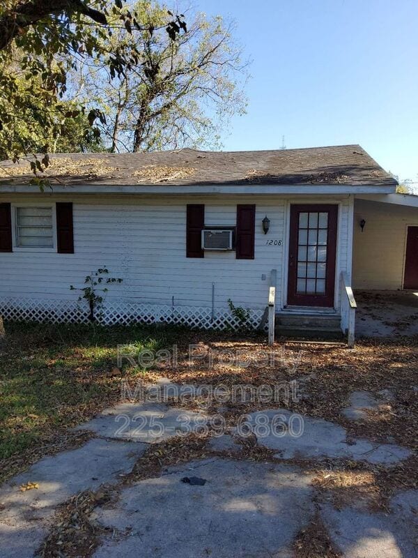 1208 N Willow Ave in Gonzales, LA - Building Photo - Building Photo