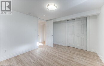511 Strasburg Rd in Kitchener, ON - Building Photo - Building Photo