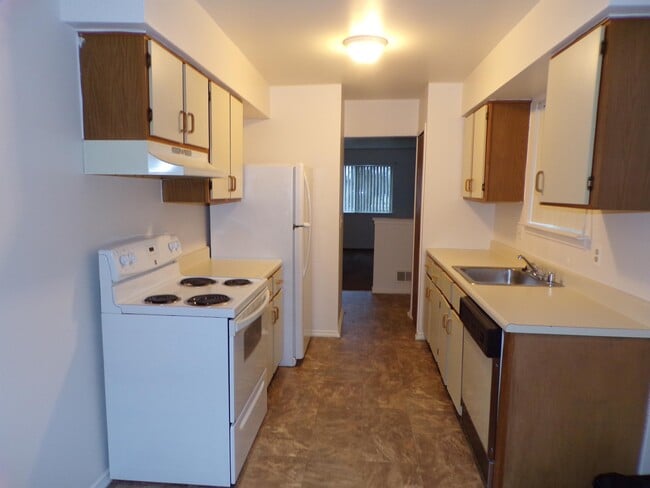 3755 Heritage Pkwy in Dearborn, MI - Building Photo - Building Photo