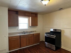 701 Cranford St in Sulphur Springs, TX - Building Photo - Building Photo