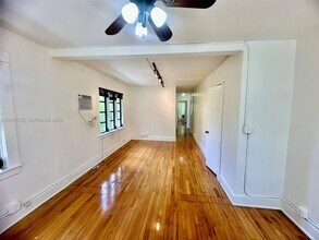 3712 Anderson Rd in Coral Gables, FL - Building Photo - Building Photo