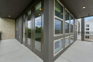 The Tobin Estate Phase III in San Antonio, TX - Building Photo