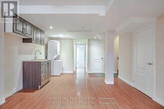 14 Millhouse Ct in Vaughan, ON - Building Photo - Building Photo