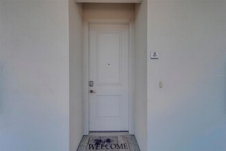 400 150th Ave, Unit 301 in Madeira Beach, FL - Building Photo - Building Photo