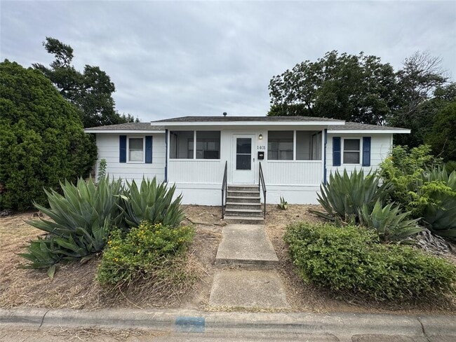 property at 1401 Olander St