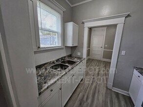 804 Bayard Park Dr in Evansville, IN - Building Photo - Building Photo