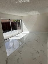 8440 SW 154th Cir Ct in Miami, FL - Building Photo - Building Photo