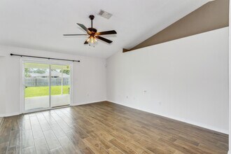 2208 Seascale Ct in Navarre, FL - Building Photo - Building Photo
